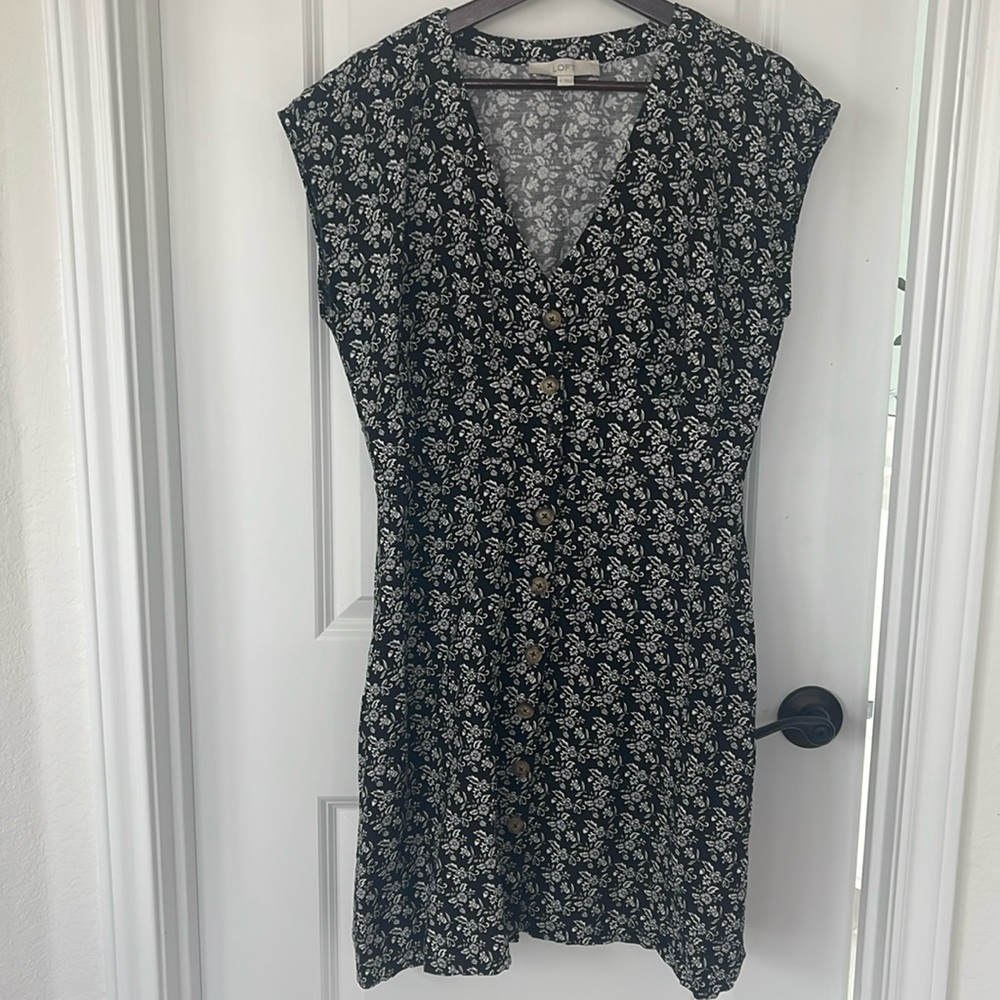 Black and white short sleeve dress